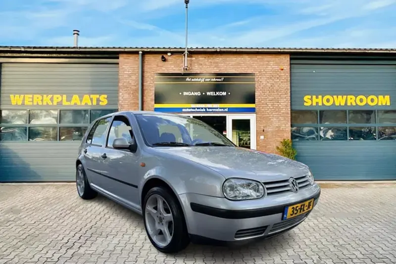 Volkswagen Golf (2000)