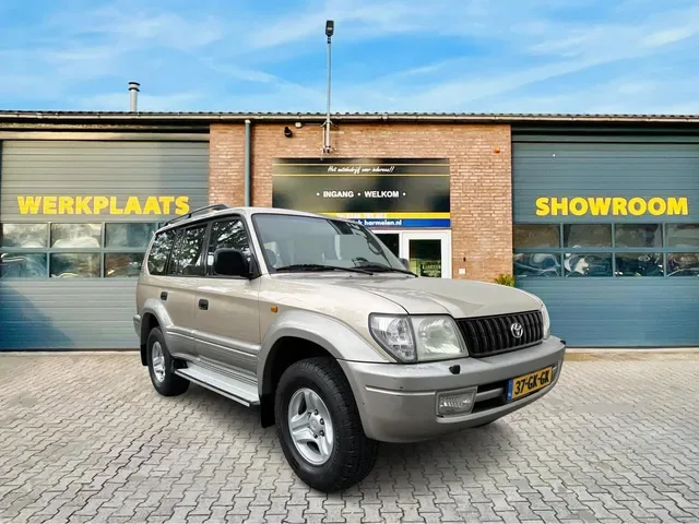 Toyota Land Cruiser 90 (2001) — foto 1