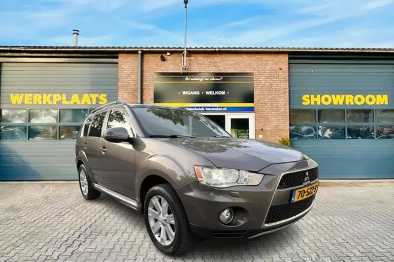 Mitsubishi Outlander (2012)