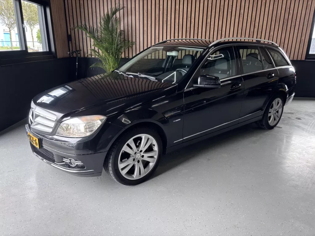 Mercedes-Benz C-Klasse (2009) — foto 1