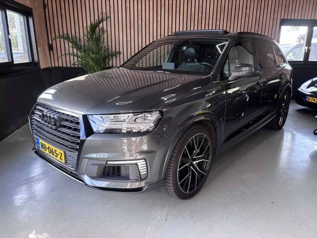 Audi Q7 (2016) — foto 1