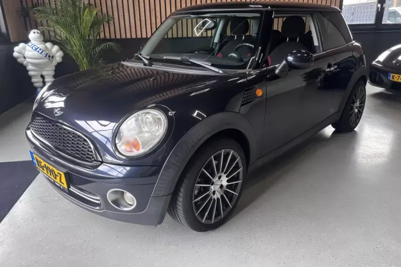 MINI Cooper (2007)