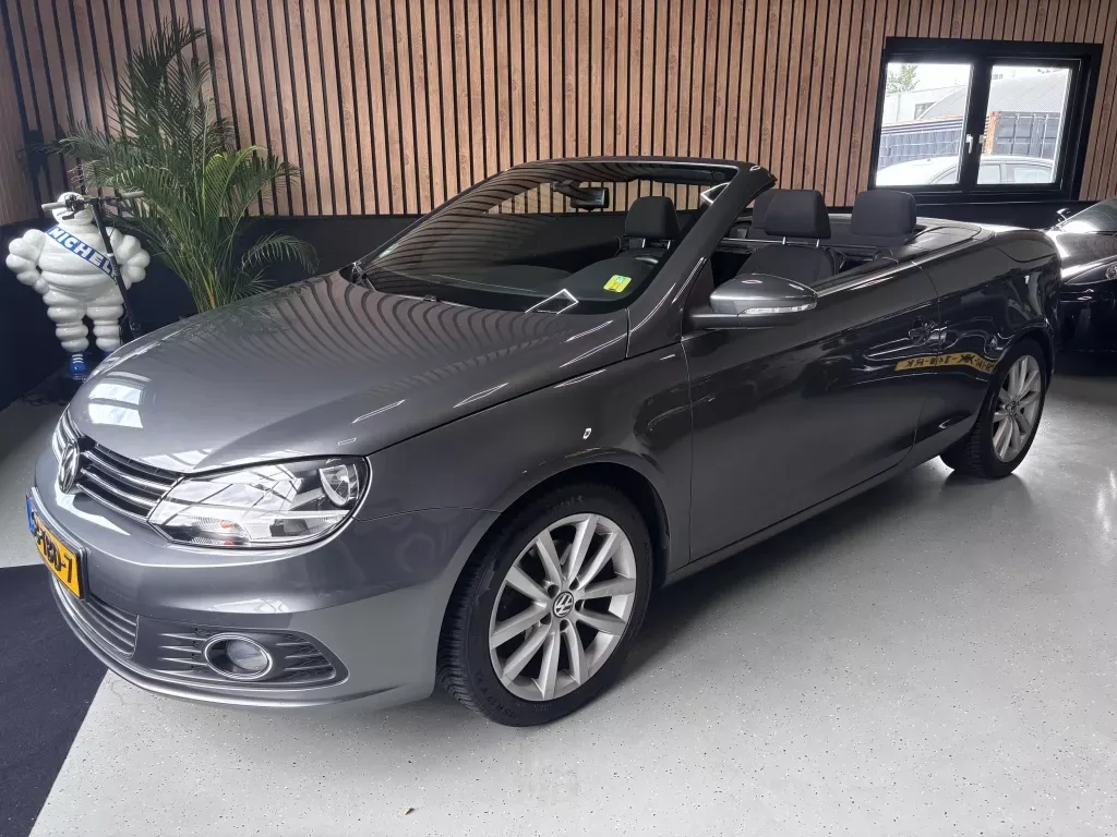 Volkswagen Eos (2012) — foto 1