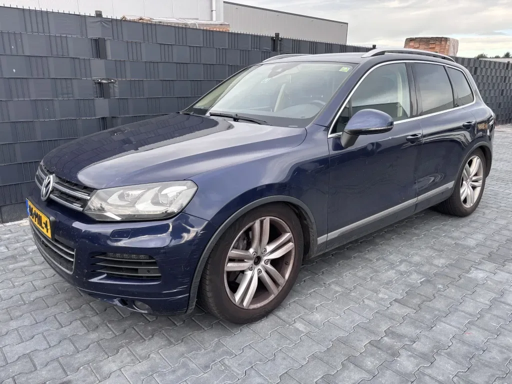 Volkswagen Touareg (2010) — foto 1