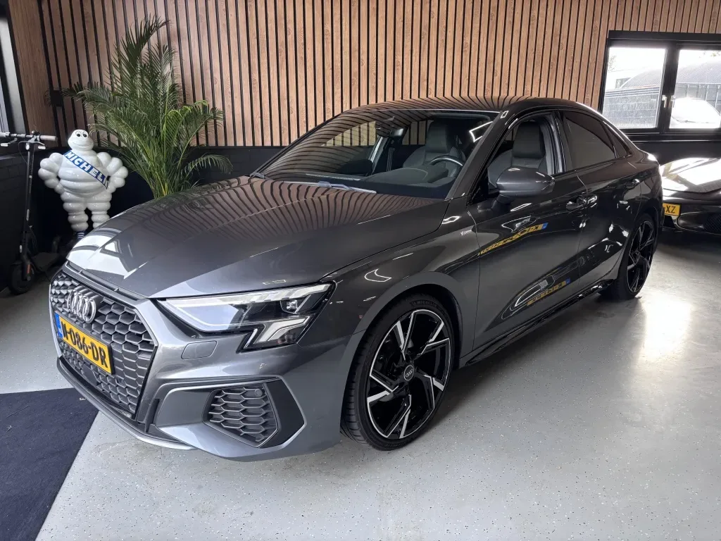 Audi A3 (2021) — foto 1