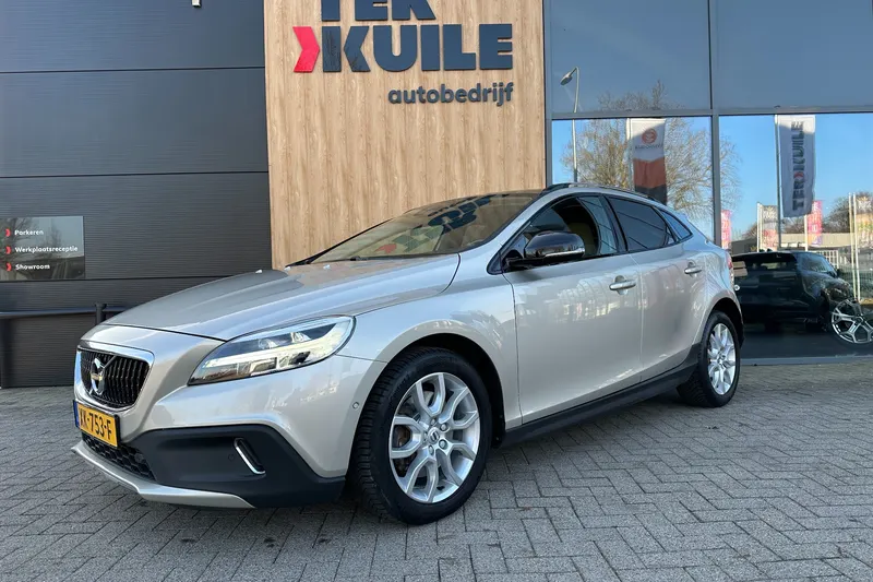 Volvo V40 Cross Country (2019)