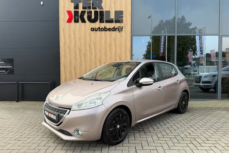Peugeot 208 (2013)