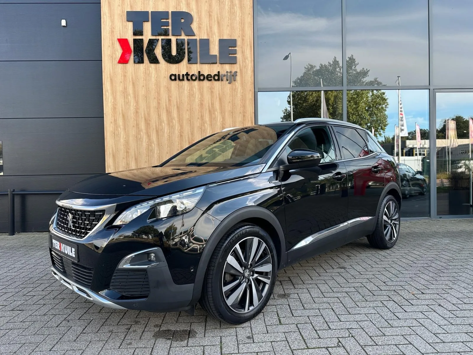 Peugeot 3008 (2019) — foto 1