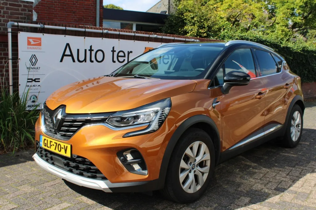 Renault Captur (2021) — foto 1