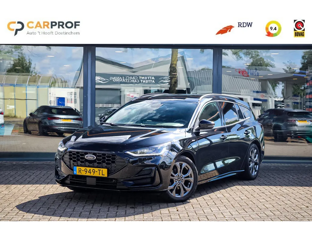Ford Focus (2022) — foto 1