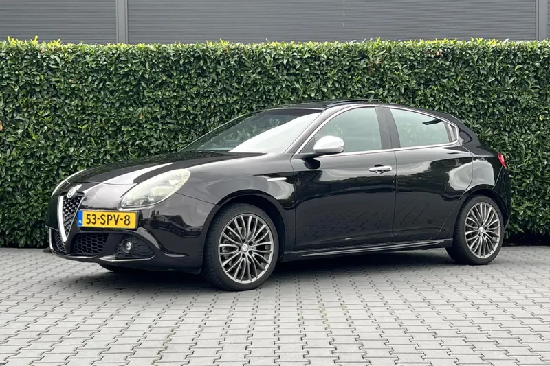 Alfa Romeo Giulietta (2011)