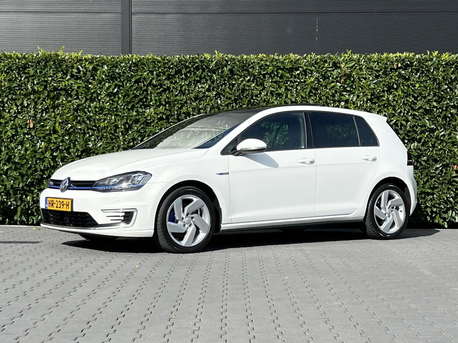 Volkswagen Golf (2015) — foto 1