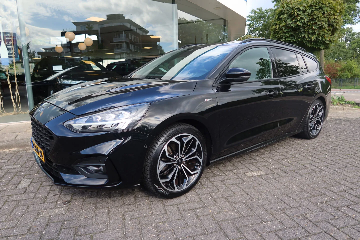 Ford Focus (2020) — foto 1