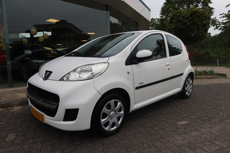 Peugeot 107 (2010)