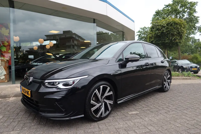 Volkswagen Golf (2023)