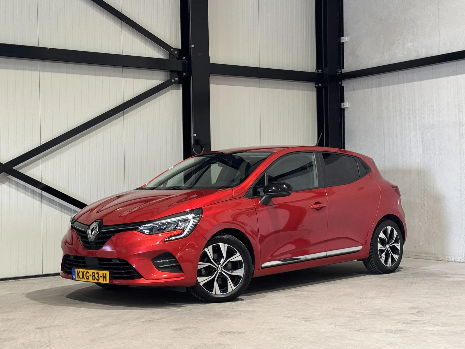 Renault Clio (2023) — foto 1