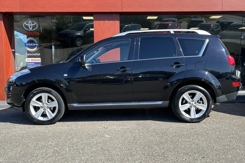 Peugeot 4007 (2008)