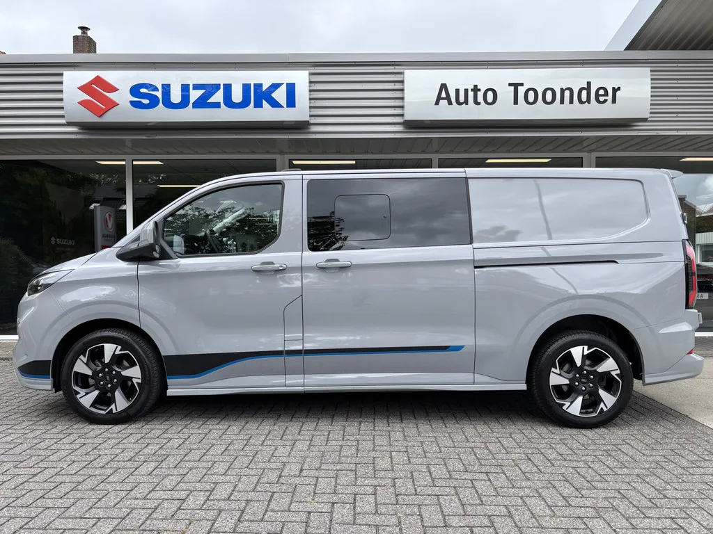 Ford Transit Custom (2024) — foto 1