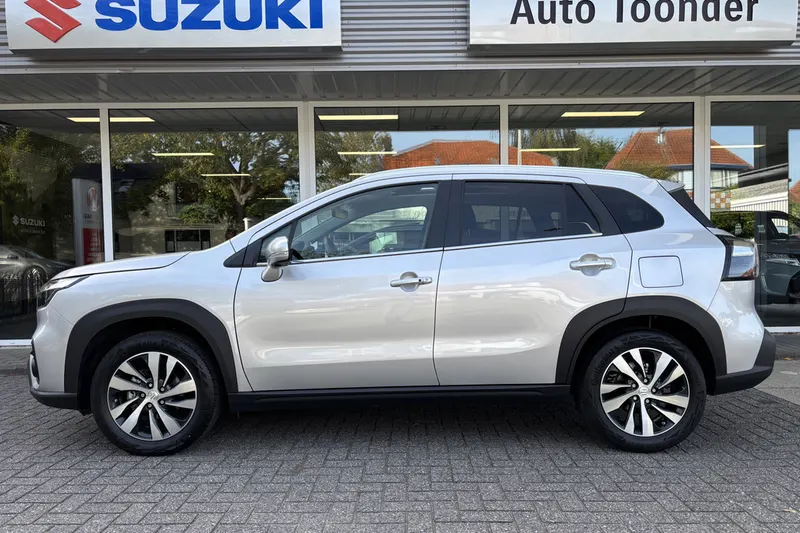 Suzuki S-Cross (2025)