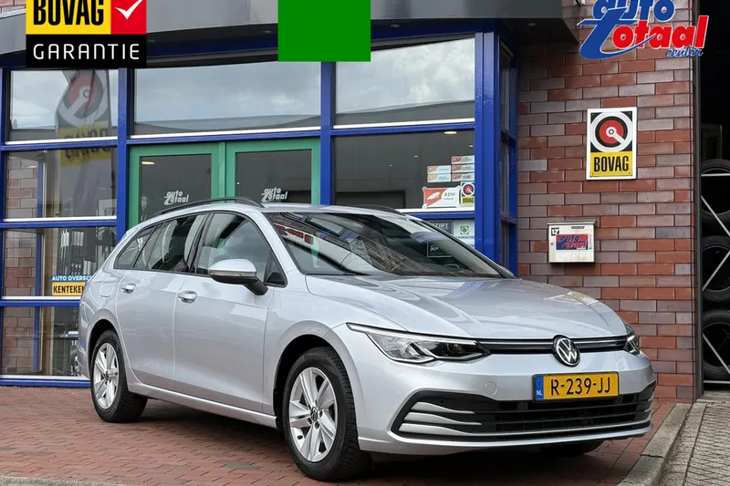 Volkswagen Golf (2022)