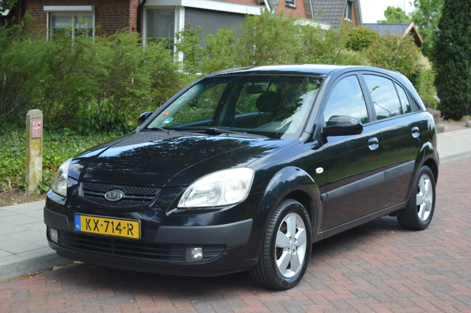 Kia Rio (2008) — foto 1