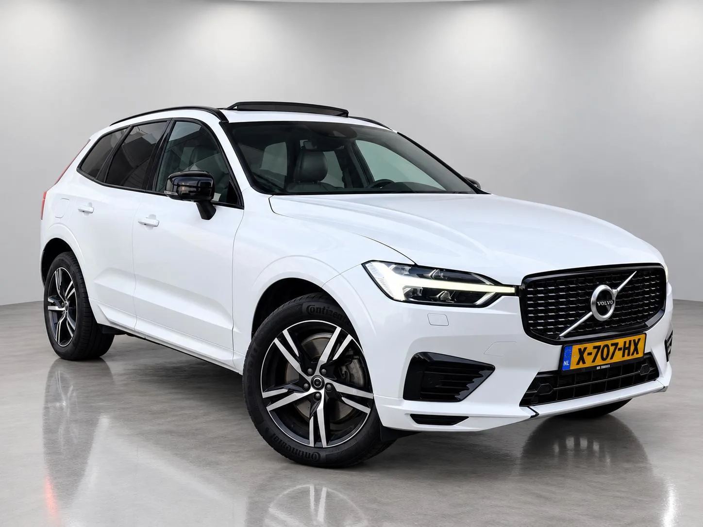 Volvo XC60 (2020) — foto 1