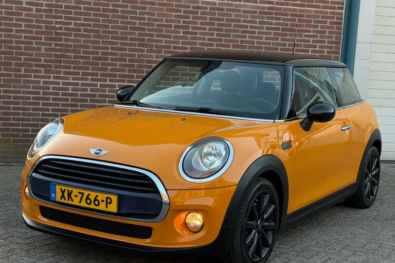 MINI Cooper (2015)