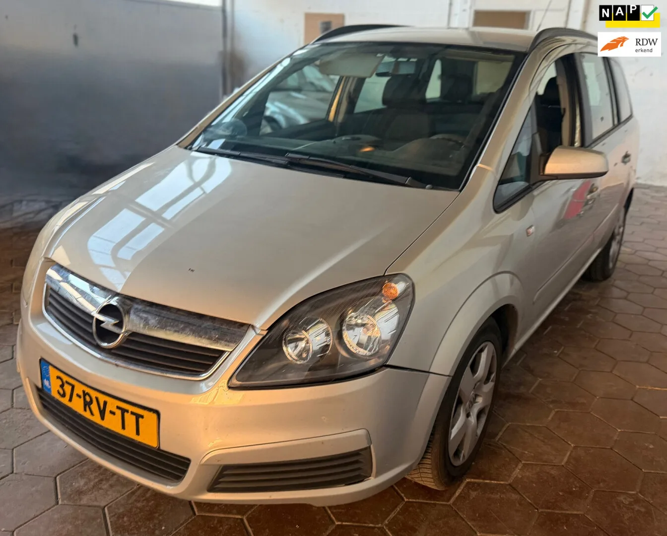 Opel Zafira (2005) — foto 1