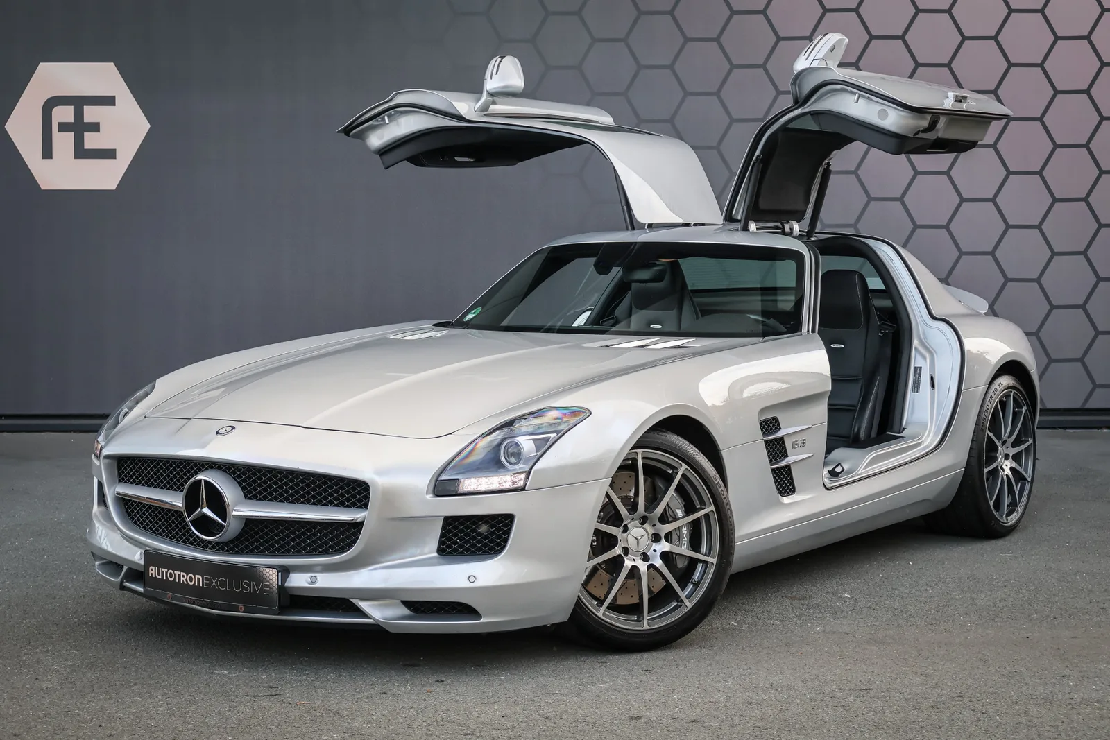 Mercedes-Benz SLS (2012) — foto 1