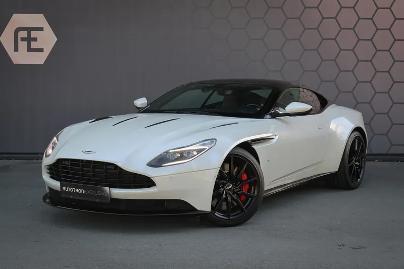 Aston Martin DB11 (2017)