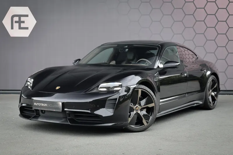 Porsche Taycan (2021)