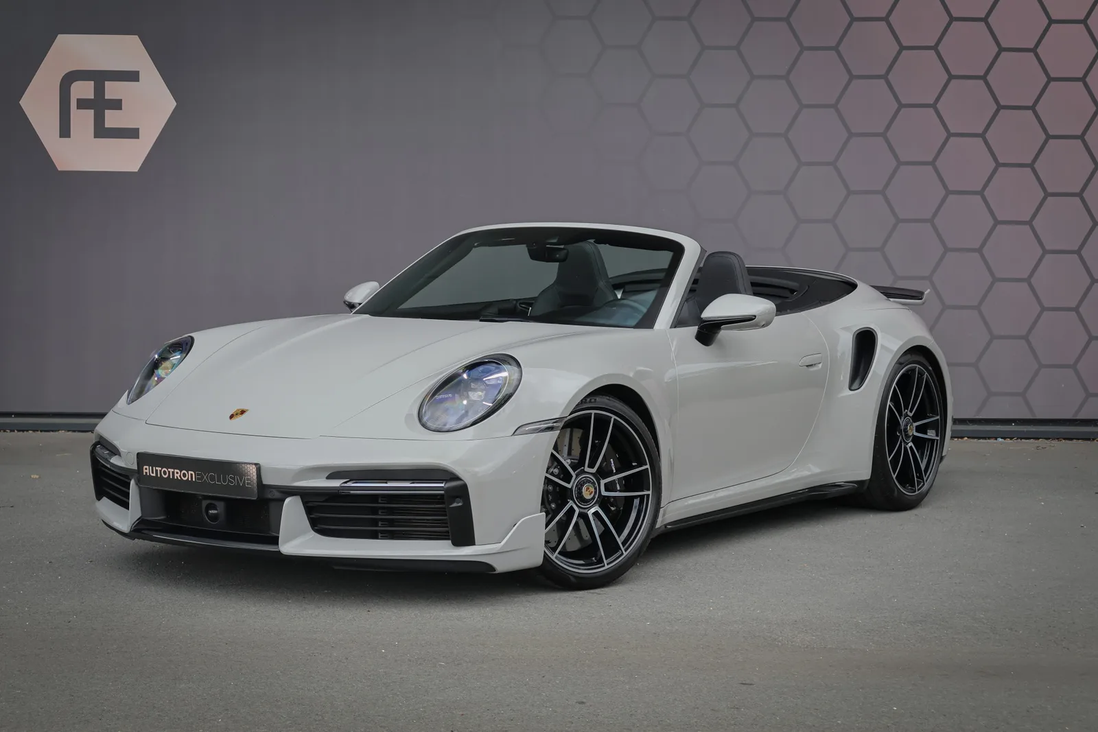Porsche 911 (2021) — foto 1