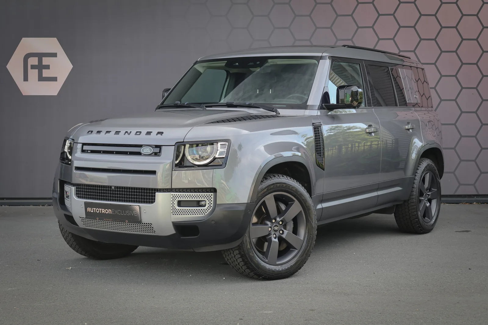 Land Rover Defender (2021) — foto 1