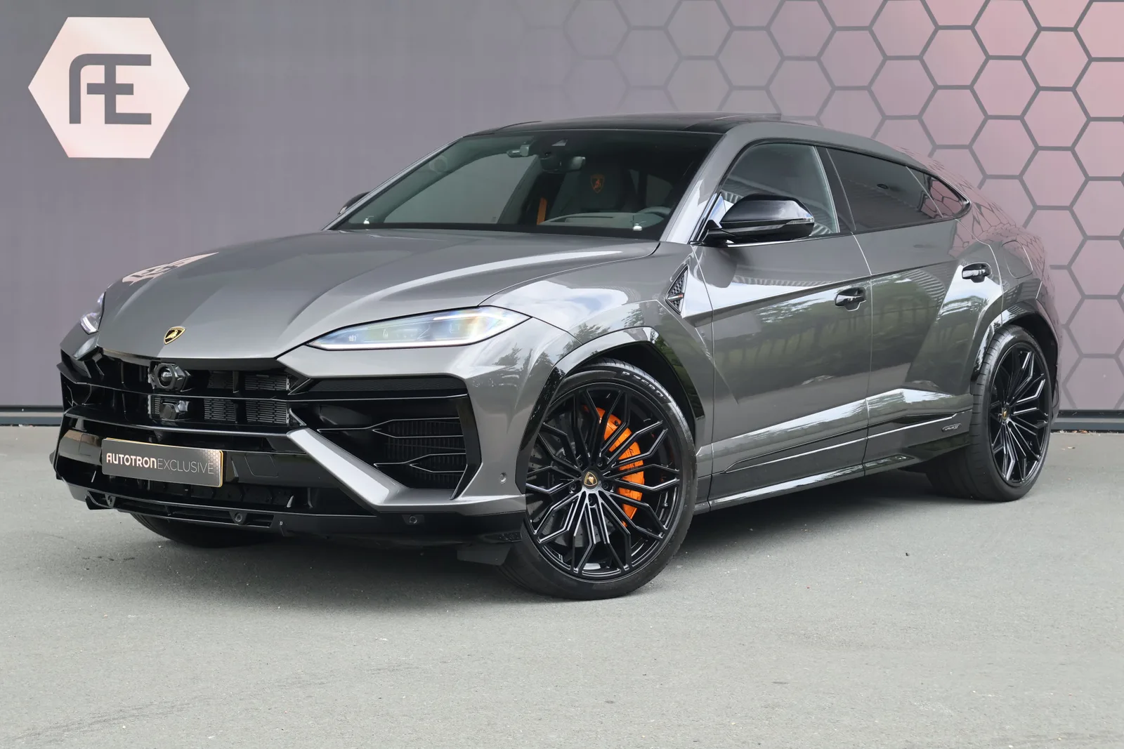 Lamborghini Urus (0) — foto 1