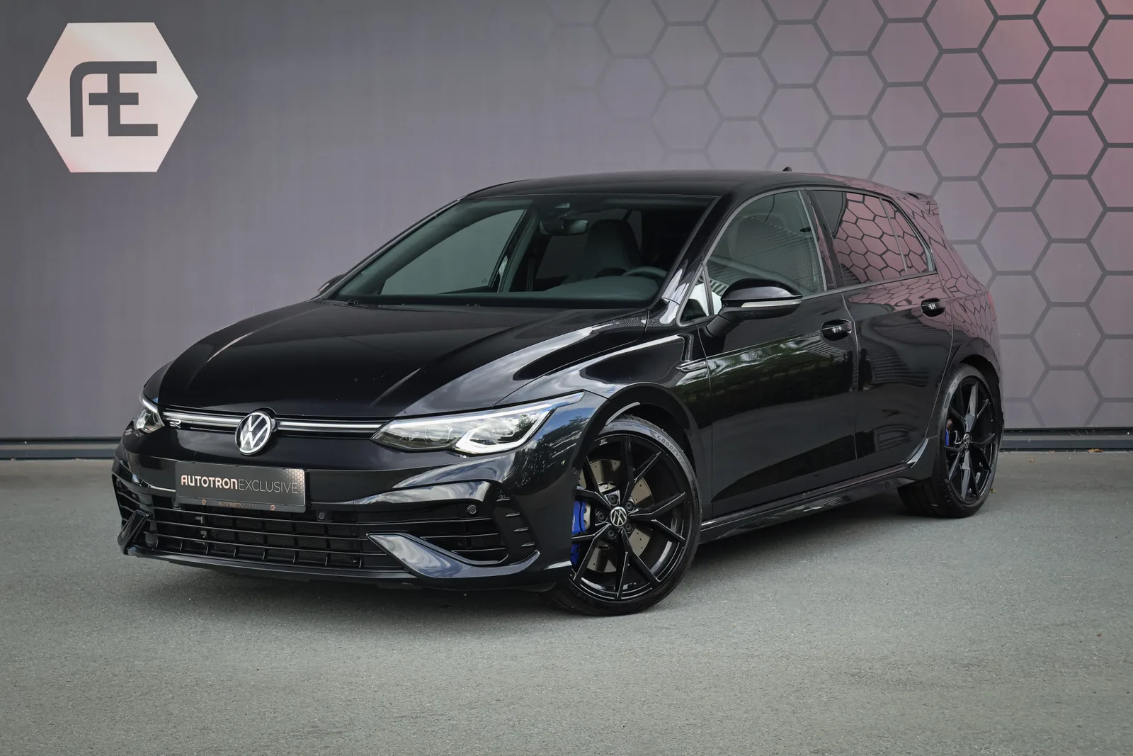 Volkswagen Golf (2021) — foto 1