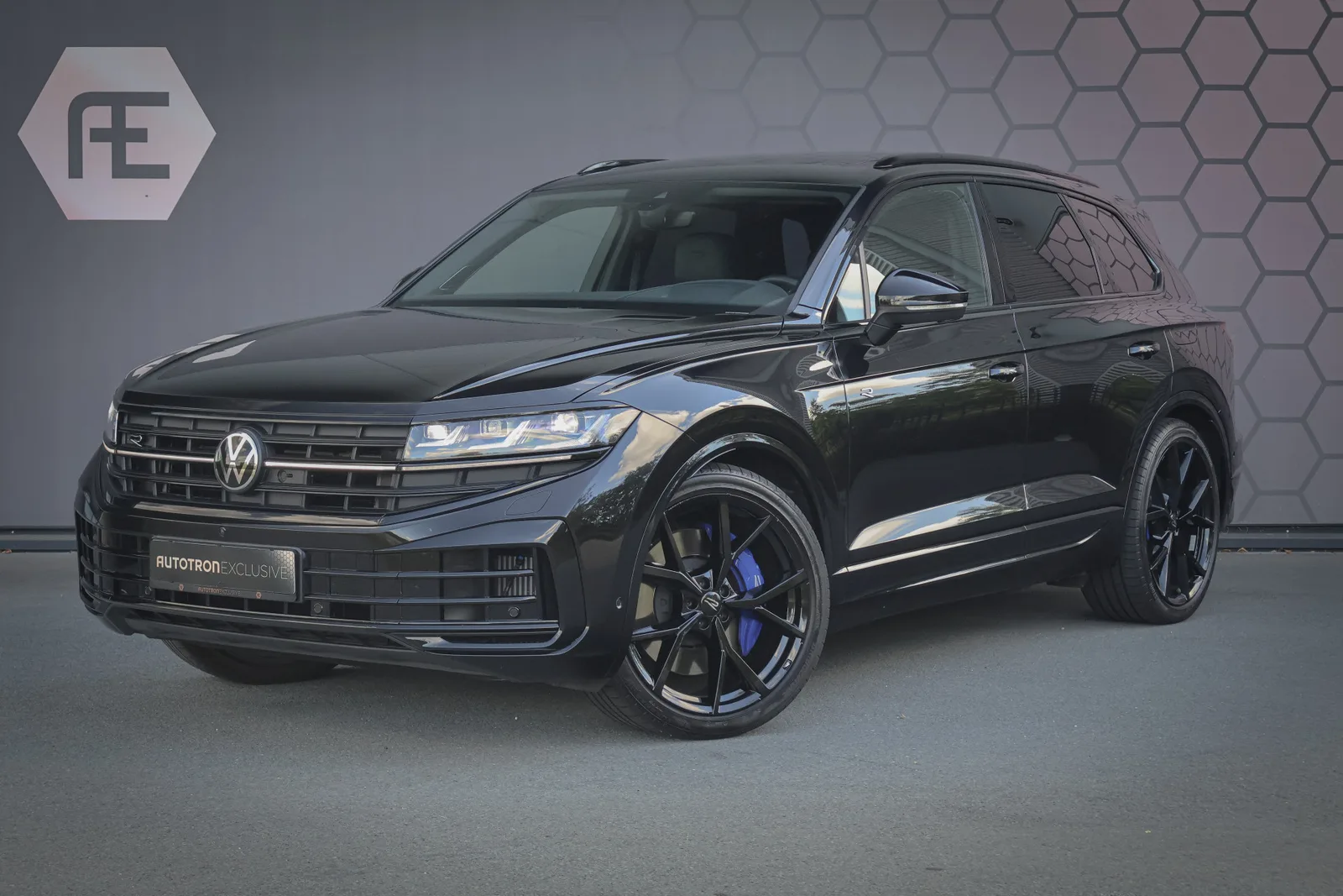 Volkswagen Touareg (0) — foto 1