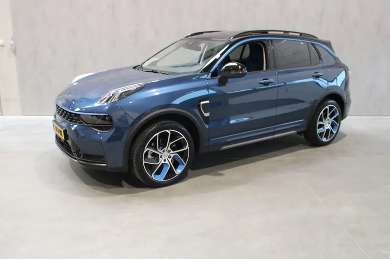 Lynk & Co 01 (2023)