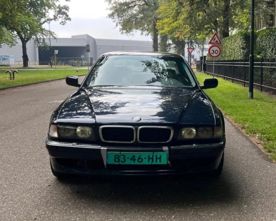 BMW 7-Serie (1994) — foto 1