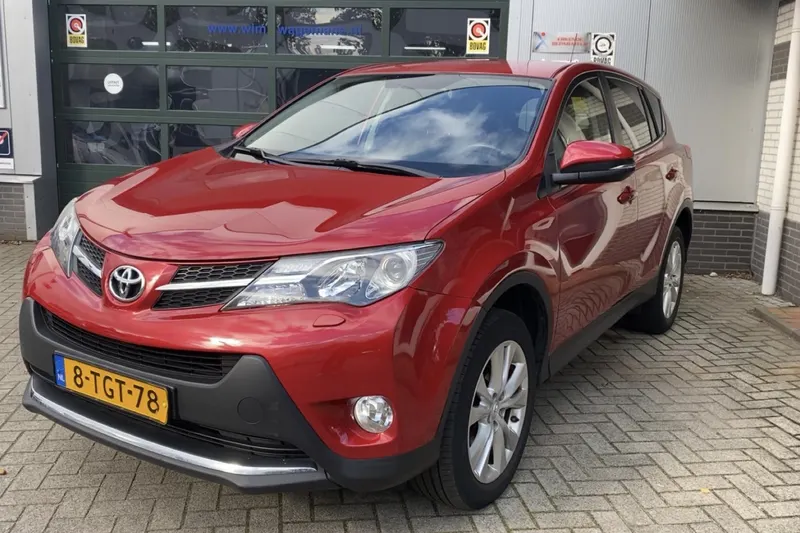 Toyota RAV4 (2014)