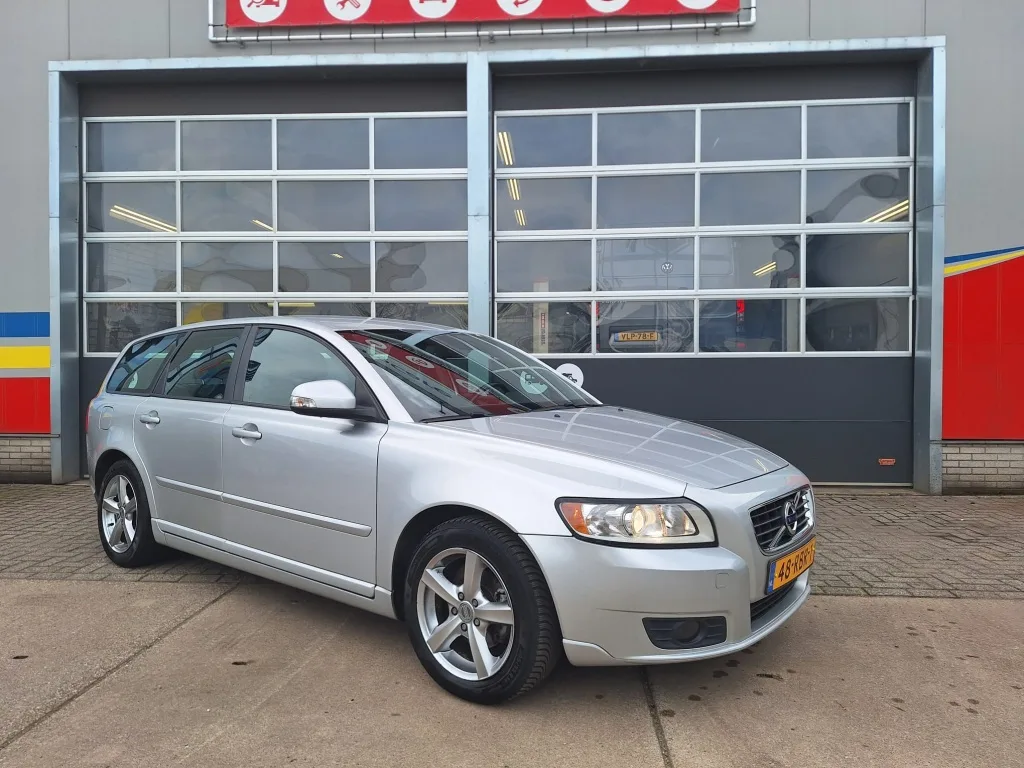 Volvo V50 (2011) — foto 1