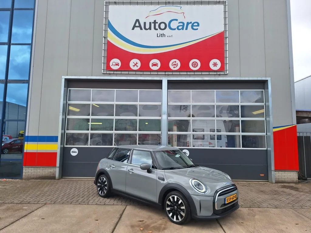 MINI One (2022) — foto 1