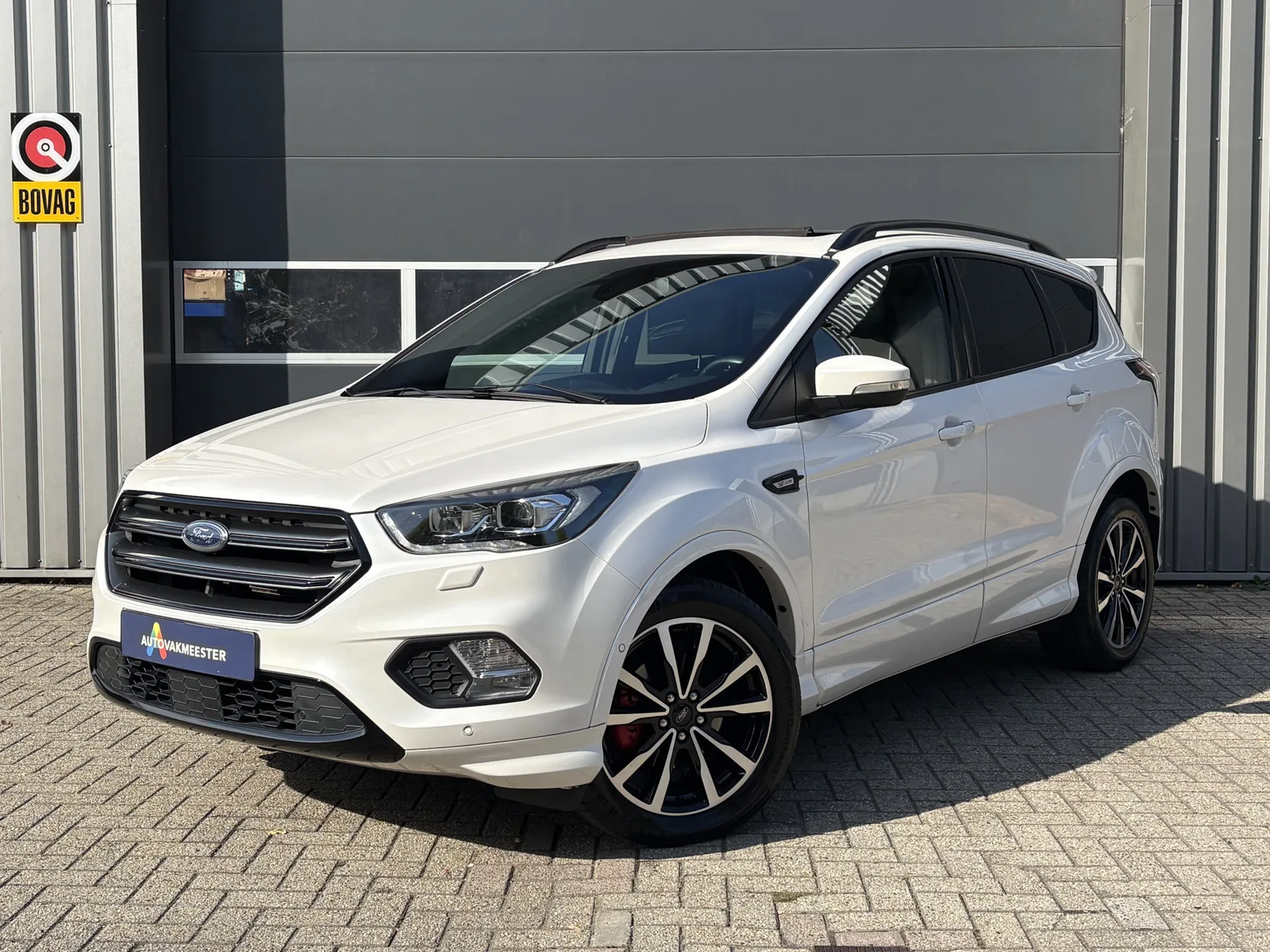Ford Kuga (2018) — foto 1