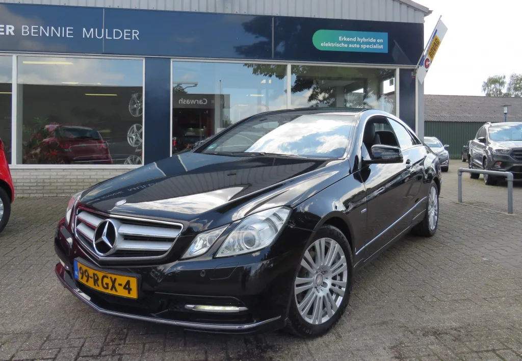 Mercedes-Benz E-Klasse (2011) — foto 1