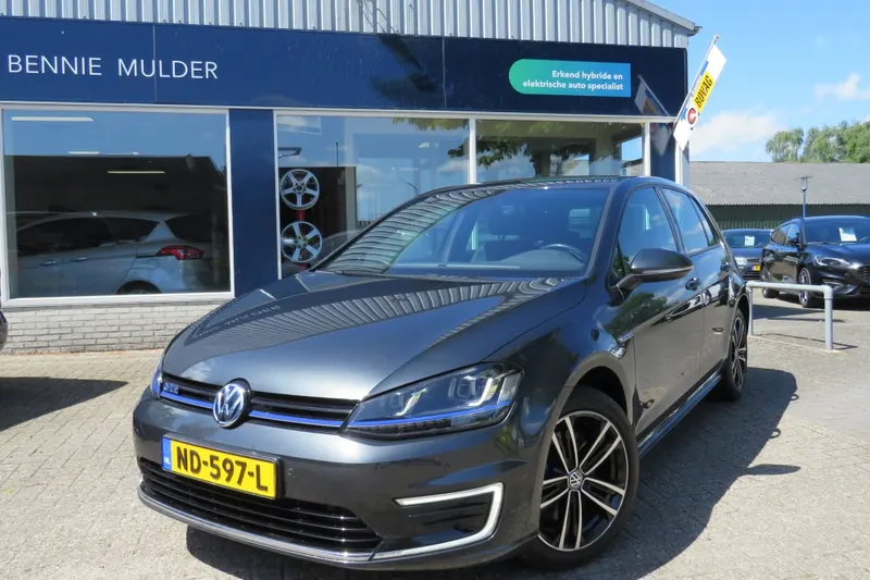 Volkswagen Golf (2016)