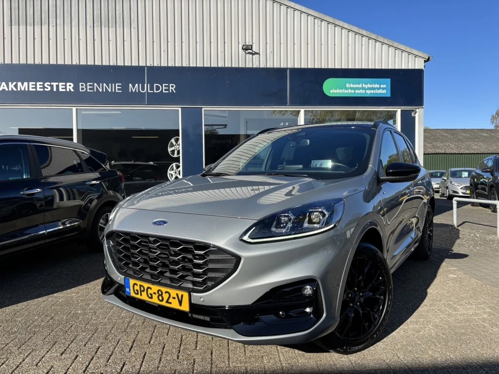 Ford Kuga (2023) — foto 1