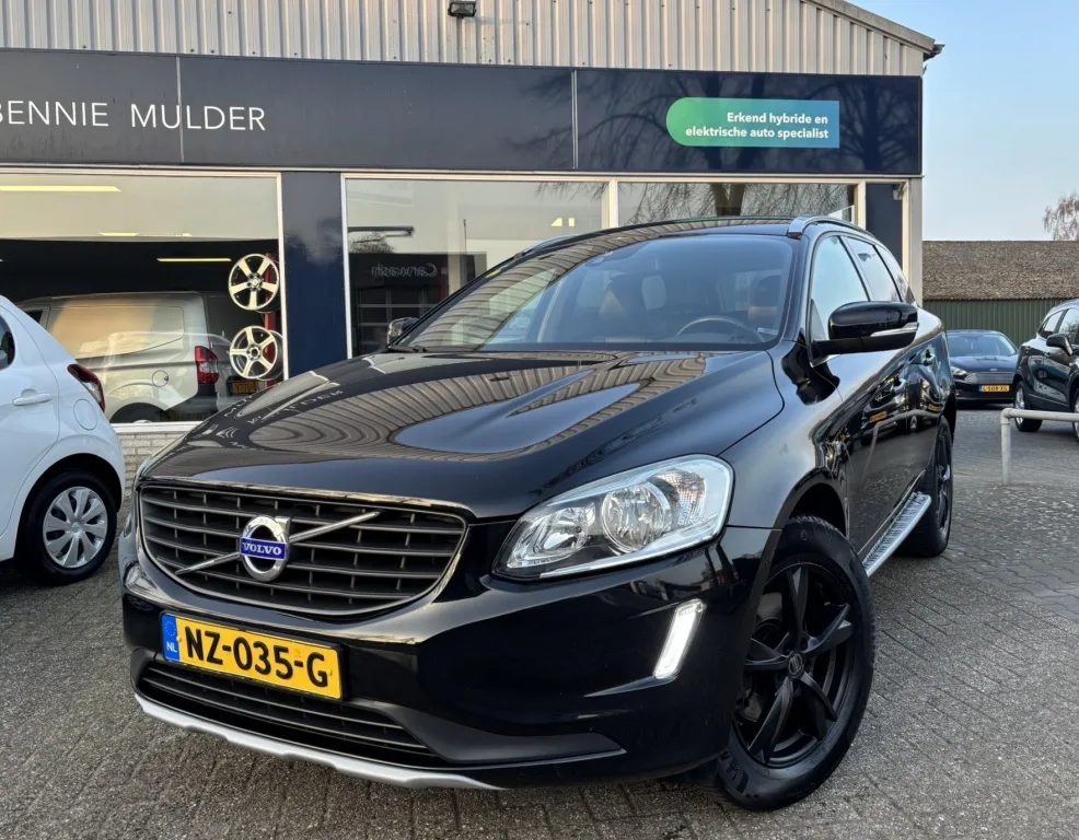 Volvo XC60 (2016) — foto 1