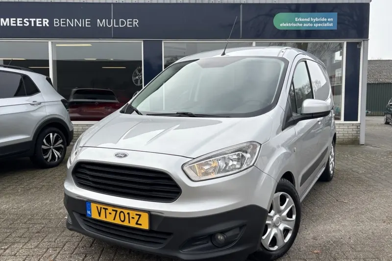 Ford Transit Courier (2016)