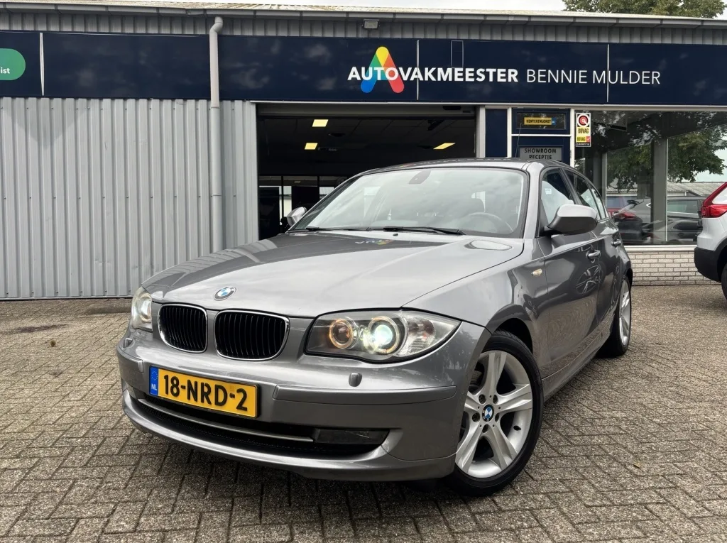 BMW 1-Serie (2010) — foto 1