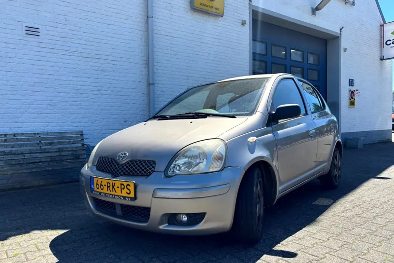 Toyota Yaris (2005)