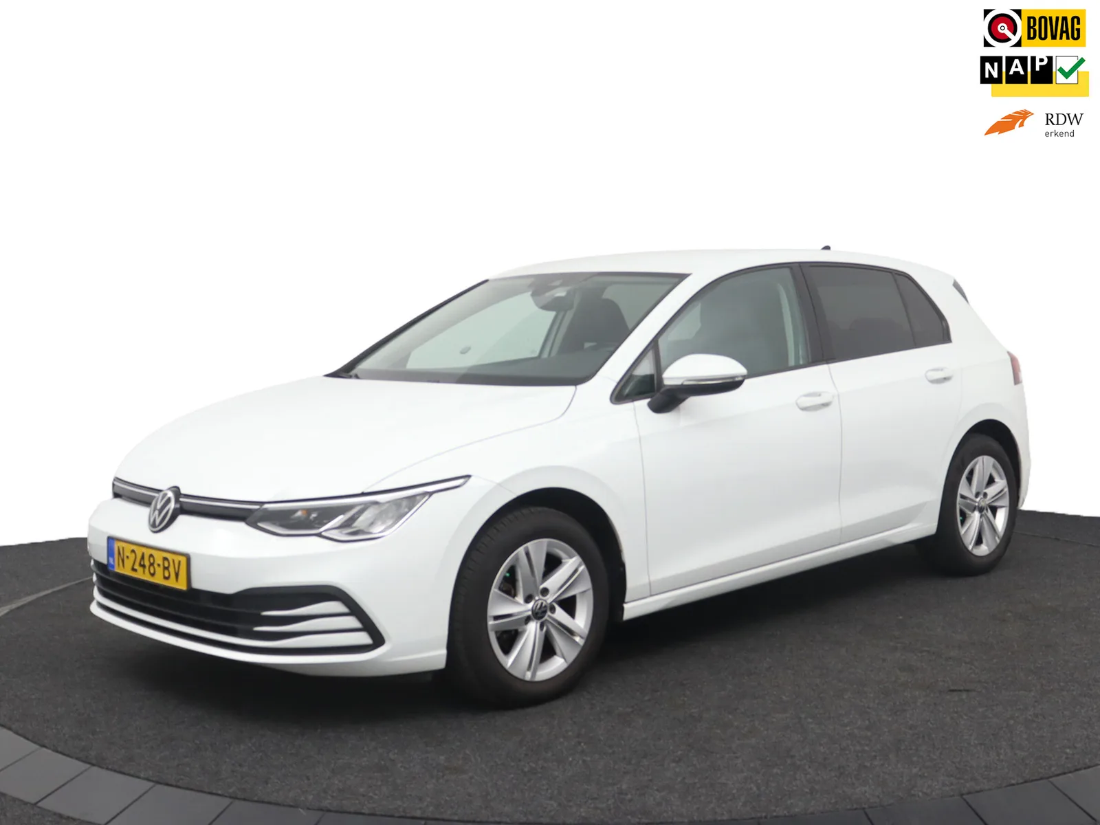 Volkswagen Golf (2021) — foto 1